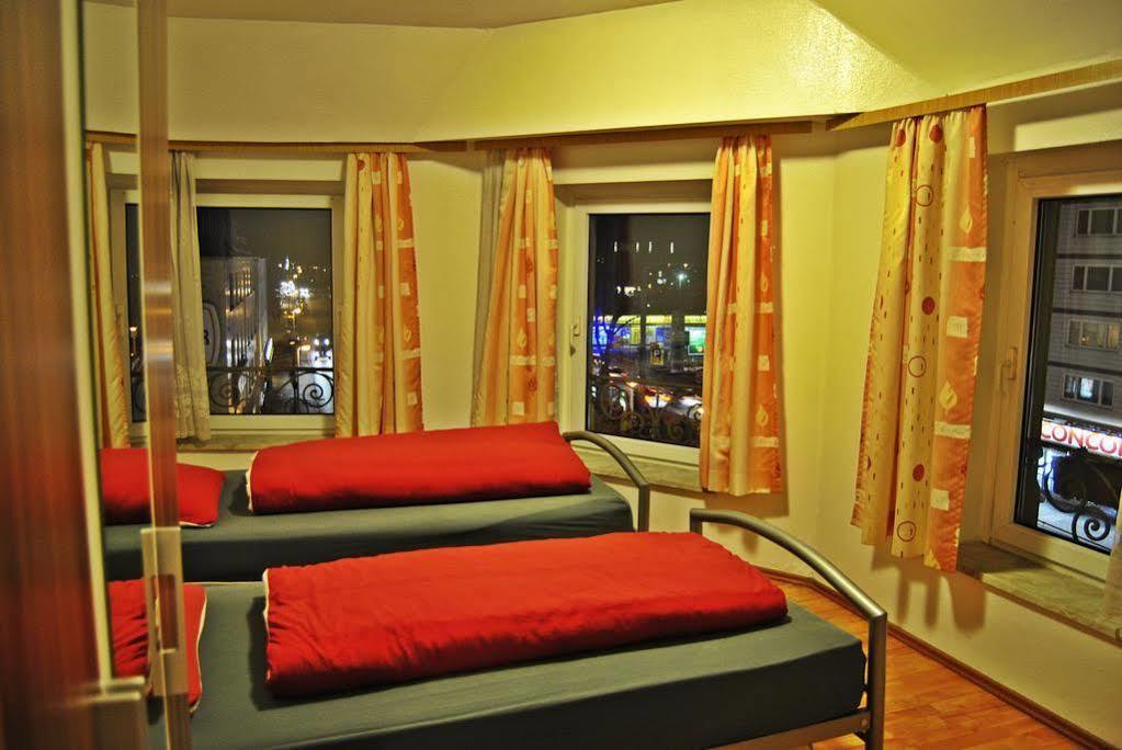 Koelnotel Hostel, & Auberge de jeunesse
